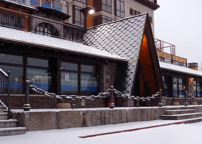 Complejos J-enrimary Hotel