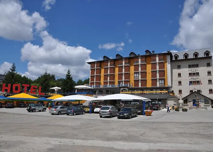 Complejos J-enrimary Hotel