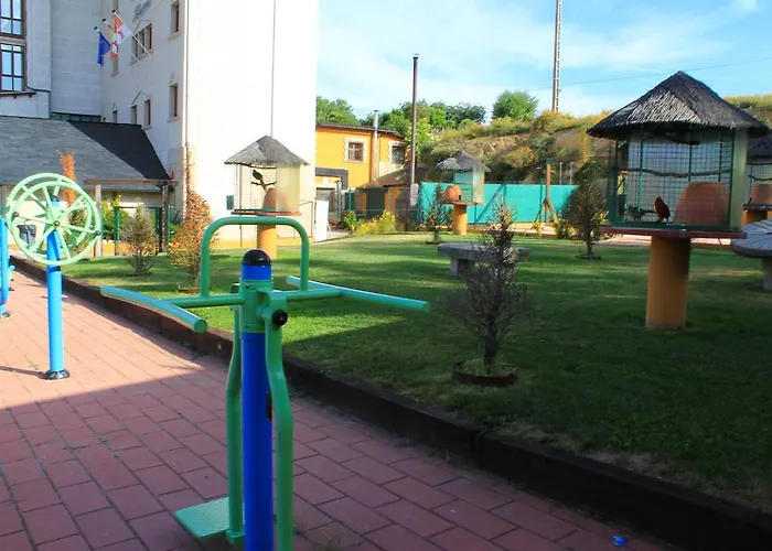 Complejos J-enrimary Hotel 3*