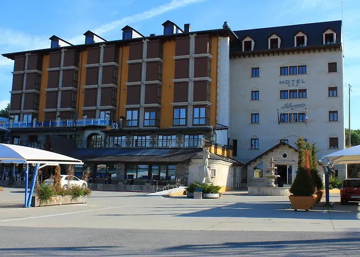 Complejos J-enrimary Puebla de Sanabria